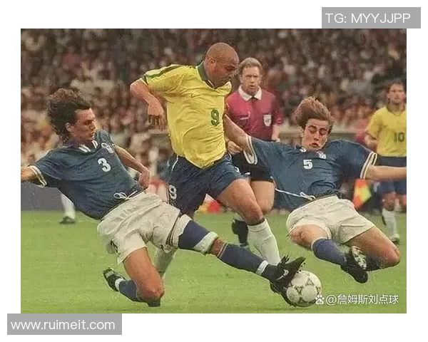 荷兰足球明星的过人技巧揭秘与训练方法分享